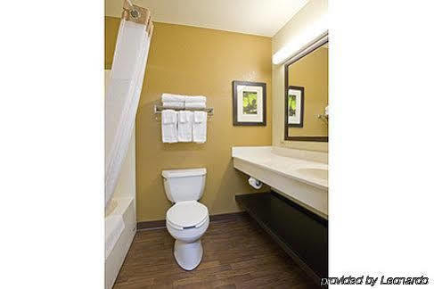 Candlewood By Ihg Hotel
